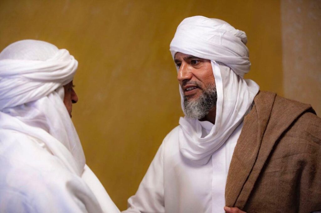 قبل ساعات من إعلان سيف الإسلام القذافي تلبيته دعوة قدمتها جمهورية الكونغو لحضور مؤتمر للمصالحة تنظمه الكونغو في بداية العام المقبل برعاية دولية مصادر مقربة من سيف تكشفت لإيلاف سيناريوهات لحضور سيف شخصيا مؤتمر الكونغو برازافيل الذي من المقرر ان تحضره شخصيات ليبية أخرى مناهضة لسيف ومشورعه