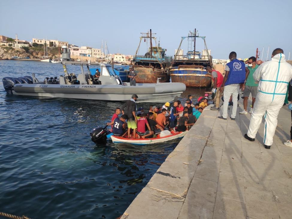 نوفا: انخفاض في أعداد المهاجرين من تونس وليبيا نحو إيطاليا