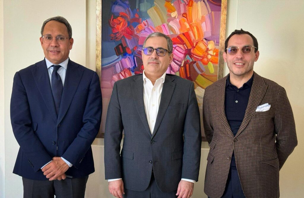برنت يبحث مع عادل جمعة وإبراهيم الدبيبة أهمية استقلالية المصرف المركزي